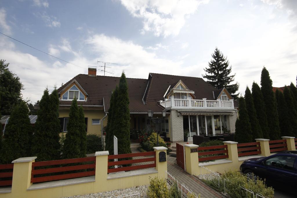 Parti Panzio Hotel Tata Exterior photo